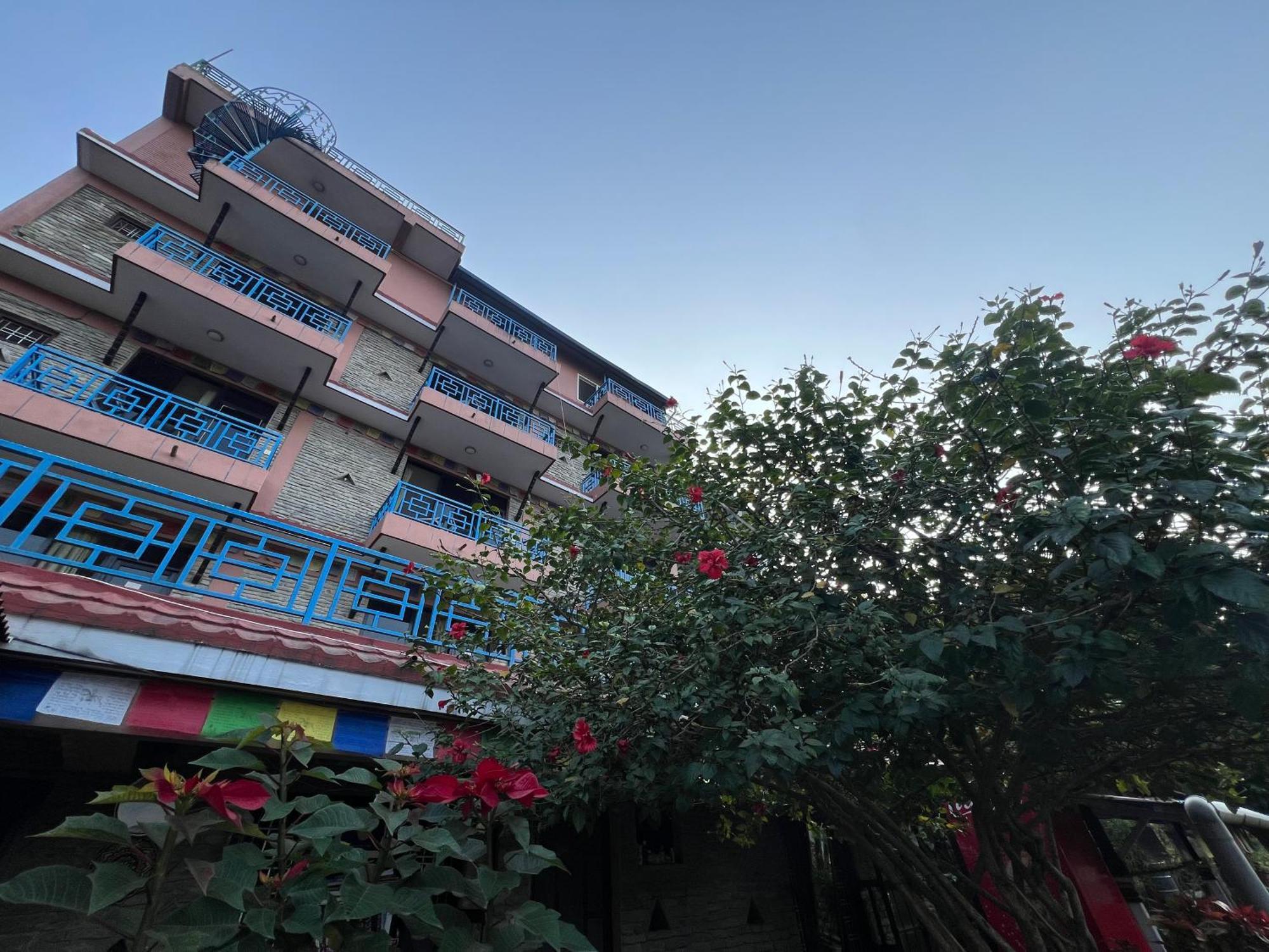 Little Pilgrim Family Lodge Pokhara Exterior foto